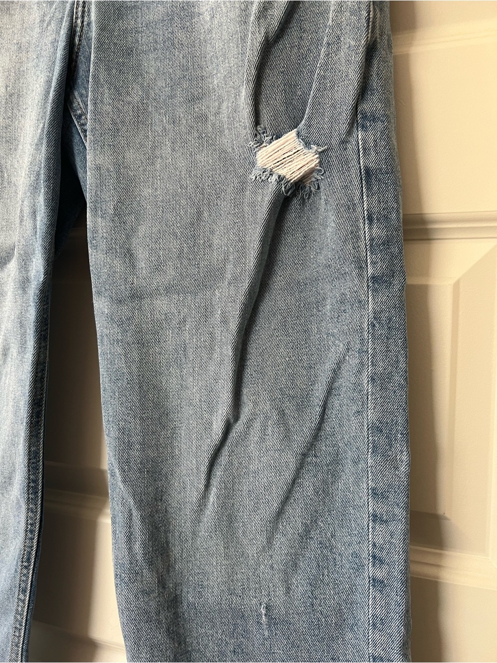 Old Navy Sky-Hi Straight Jeans Womens 10 Blue Distressed Button Fly Raw Hem - Picture 5 of 14